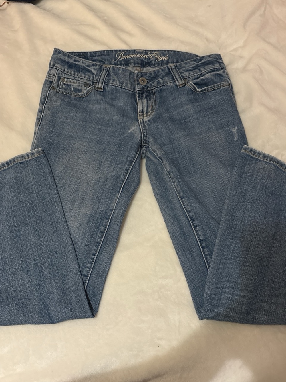 American Eagle Outfitters Women's low rise vintage jeans